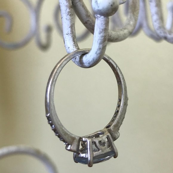 AVON Sterling Silver Created Aquamaring Ring Size - Picture 4 of 7